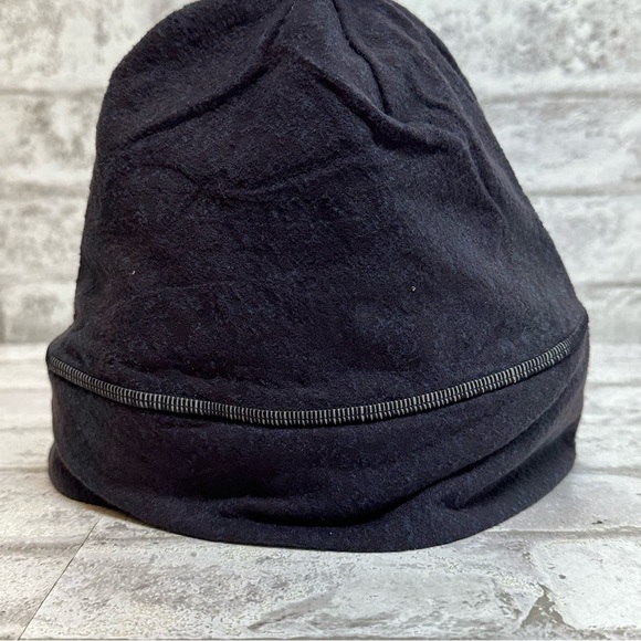 LULULEMON running‎ pointy tail beanie winter hat one size women’s gray - Picture 5 of 5
